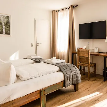 Inn Engel & Kreuz 3*